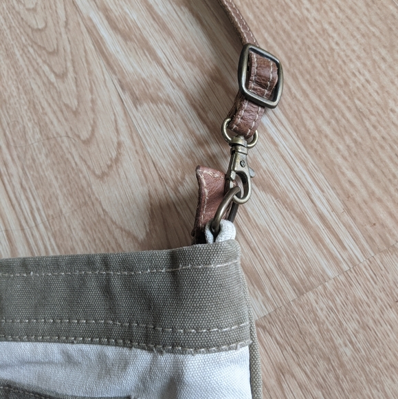 Myra upcycled canvas crossbody bag - Picture 4 of 8